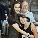 Iva Kubelková s celou svou rodinou.
