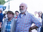 Demonstrace se zúastnili i Jaroslav Uhlí a Zdenk Svrák