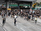 Protest v Hong Kongu se úastnily statisíce a miliony lidí.
