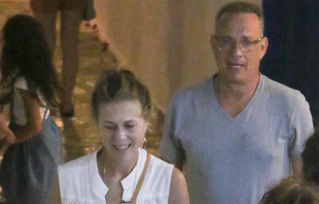 Tom Hanks se enou Ritou Wilson na dovolené v ecku