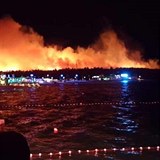 Okolí známé pláže na ostrově Pag zachvátil obří požár. Z místa musely hasiči...