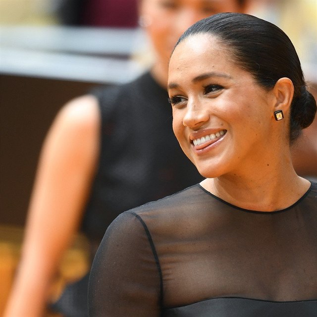 Meghan Markle zaala viditeln pibrat. Podob se tenistce Seren Williamsov!