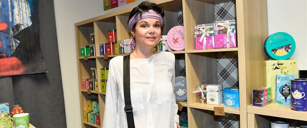 Simona se ztrácí ped oima.