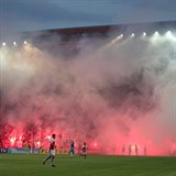 Fanouci Slavie naruili zpas s Olomouc, klub bude mt dal problm.