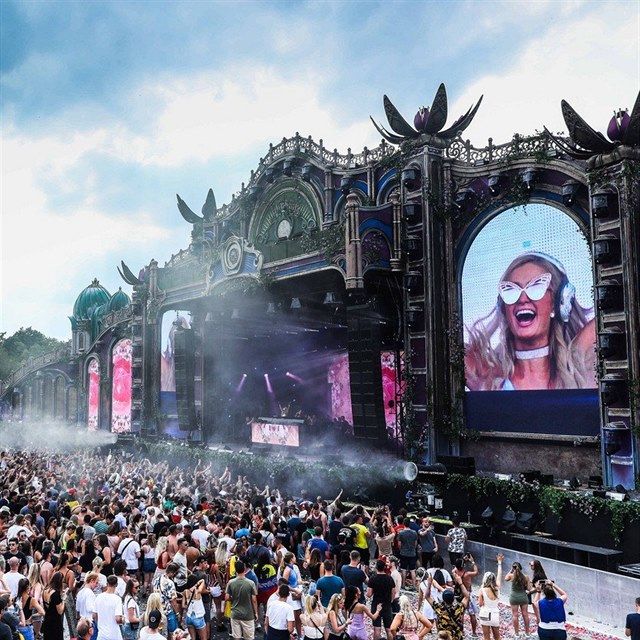 Festival Tomorrowland v Belgii pilk kad rok vc ne 100 tisc divk.
