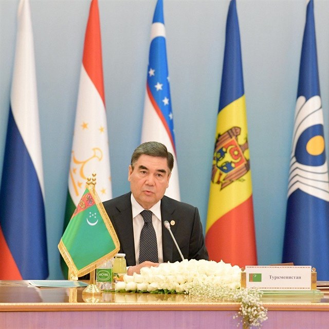 Turkmnsk prezident Gurbanguly Berdimuhamedow pat mezi autoritsk hlavy...