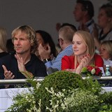 Pavel Nedvěd na tribuně Global Champions Tour seděl po boku Lucie Anovčínové...