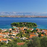 Ostrov Ugljan ležící naproti Zadaru je celkem idylickým místem, pokud odmyslíte...