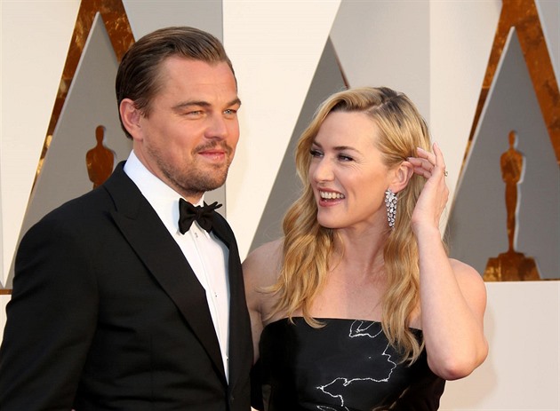 Kate Winslet and Leonardo DiCaprio