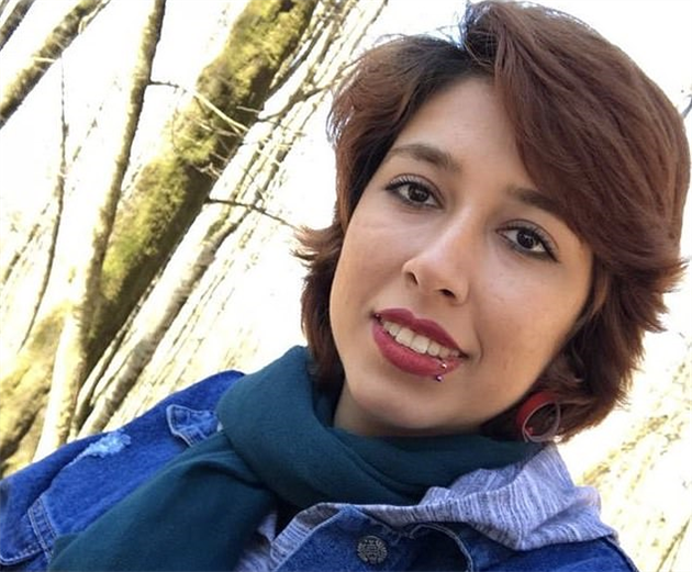 Sundala hidžáb a natočila video. Íránská aktivistka vyfasovala 15 let vězení.