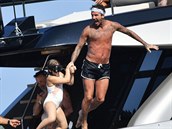 David Beckham skáe do vody s dcerou Harper.