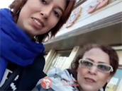 Sundala hidáb a natoila video. Íránská aktivistka vyfasovala 15 let vzení.
