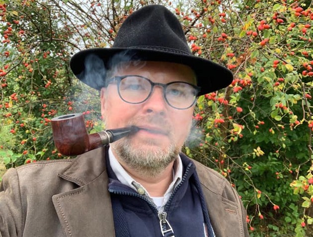 Pedseda ODS Petr Fiala si vyfotil svou prvn selfie a takhle to dopadlo....