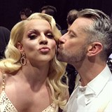 Courtney Act s partnerem Joshuou