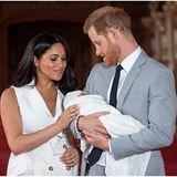 Meghan s Harrym odmtli navtvit krlovnu ve Skotsku, syn Archie je pr moc...