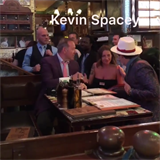 Kevin Spacey si takto uval v Praze.