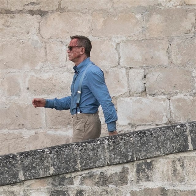 Daniel Craig jako James Bond 