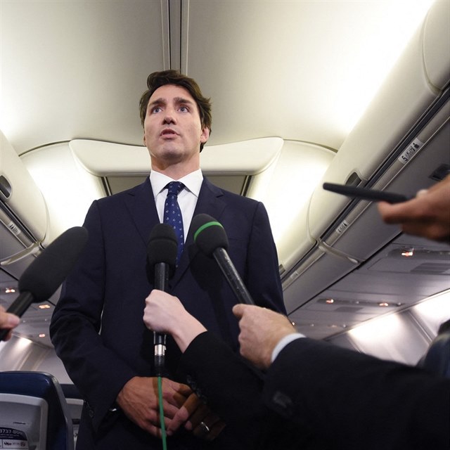 Kanadsk premir Justin Trudeau nyn ochutnal svou vlastn medicnu.