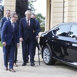 Prezident Zeman dostal k narozeninám nové auto.