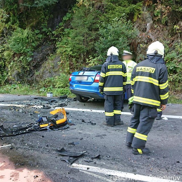 Řidič Škody Rapid byl na místě mrtvý.