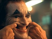 Joaquin Phoenix hraje Jokera famózn. Ale stejného zloducha jako v podání...