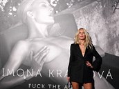 Simona Krainová byla na ktu kalendáe Fuck the Age zatracen sexy.
