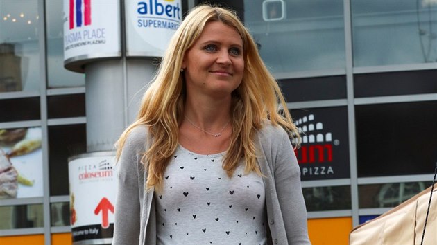 Lucie je v osmém msíci thotenství