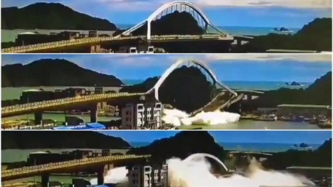 V tchaj-wanském přístavu se zřitil most.