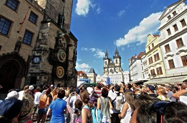 Čínští turisté si Prahu zamilovali. Změní se to po tažení magistrátu?