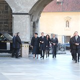 Do Katedrály dorazil premiér Andrej Babiš s manželkou Monikou.