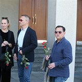 Monika Absolonová přišla v doprovodu Janise Sidovského a Pavla Vítka