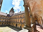 Areál zámku v Moravském Krumlov není v nejlepím stavu.