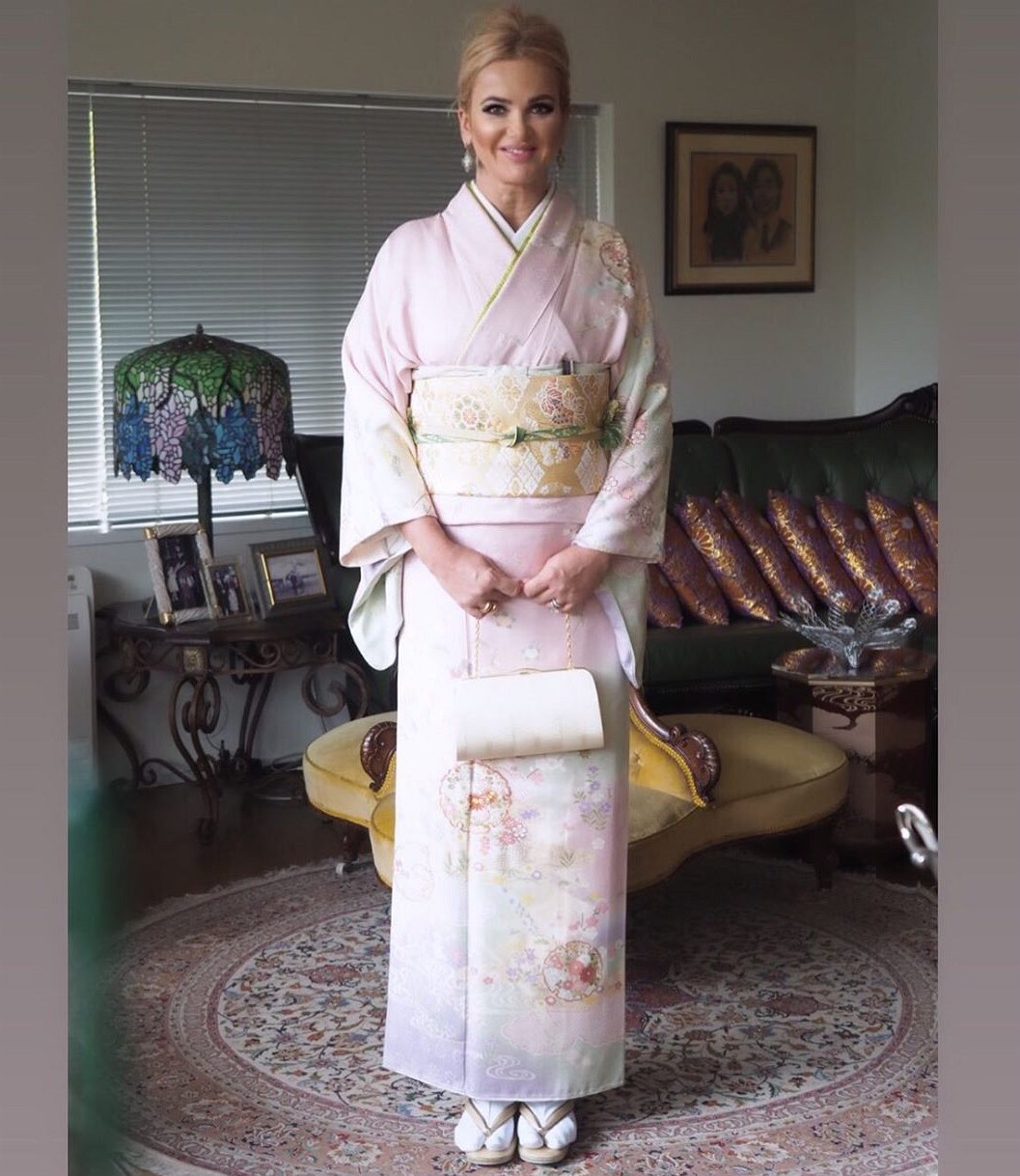 Monika Babišová v kimonu.