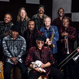 Earth, Wind & Fire Experience