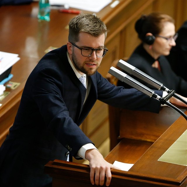 Piráti budou hlasovat o odvolání Jakuba Michálka z pozice místopředsedy strany.