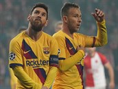 Lionel Messi a jeho kolega z Barcelony Arthur