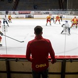 Čínští hokejisté v Česku dostávají výprask za výpraskem. Co za tím je?