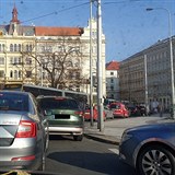 Doprava v Praze poslední dobou kolabuje a vypadá asi takto...