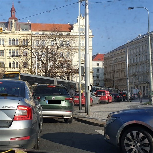 Doprava v Praze posledn dobou kolabuje a vypad asi takto...