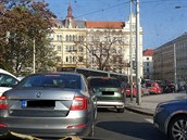 Doprava v Praze poslední dobou kolabuje a vypadá asi takto...
