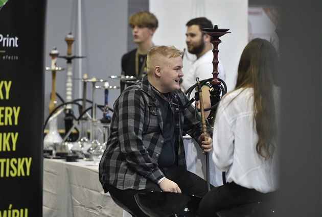 Nahé asijské kouření