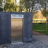 Praha 6 se plácla přes kapsu a pořídila veřejné WC za 3,5 milionu korun.