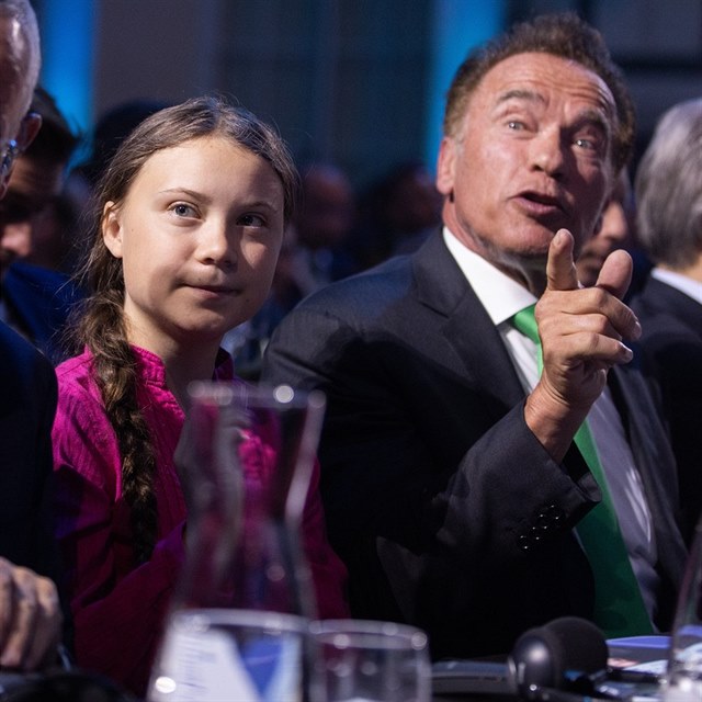 Greta Thunbergov s Arnoldem Schwarzeneggerem