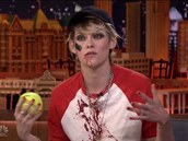 Kristen Stewart jako krvavý hrá softballu.