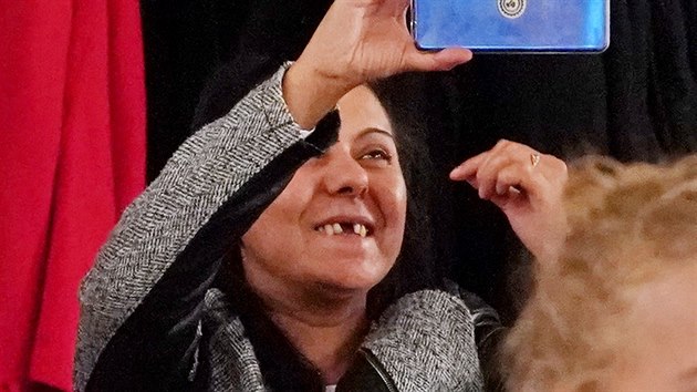 Jana Godlová hodn� fotila a smála se.