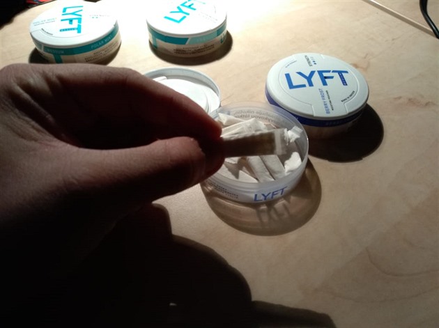 Vyzkoušeli jsme za vás: Nikotinové sáčky LYFT, neboli „kouření budoucnosti“  - JenProMuze