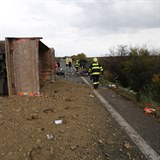 Na jihu Slovenska došlo k nehodě autobusu a kamionu.