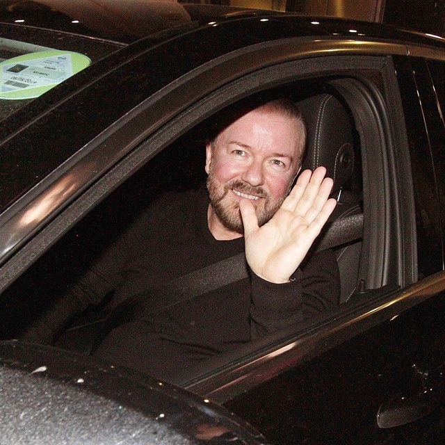 Ricky Gervais si pijet v Kongresovm centru Praha uval.