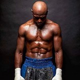 Touto fotografií oznámil Floyd Mayweather svůj návrat z boxerského důchodu.