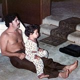 Syn Pabla Escobara tvrd, e se jeho otec zabil sm.